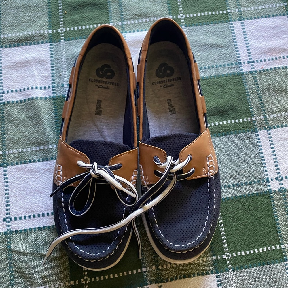 clarks boat shoes